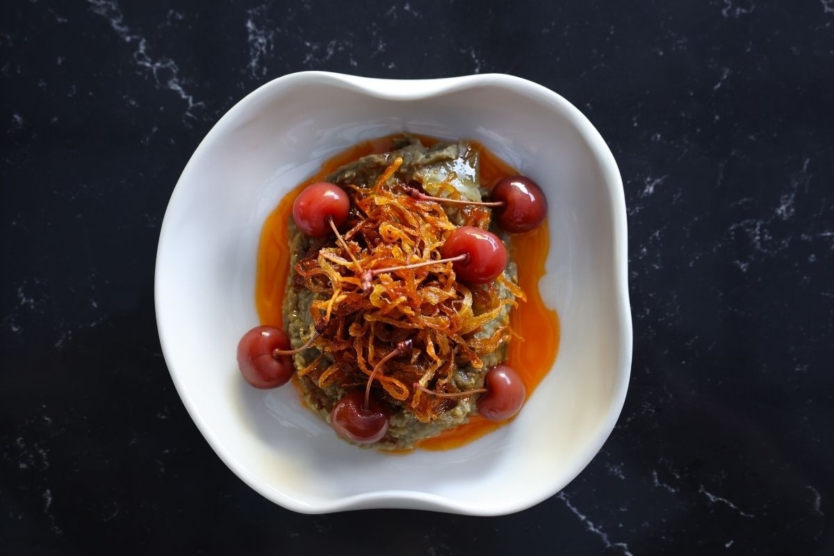 Kızarmış Soğanlı Fava